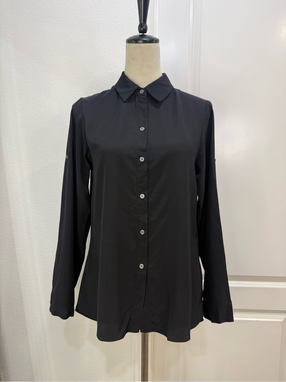 JAYGODFREY Sleek Black Button-Down Open Back Shirt
